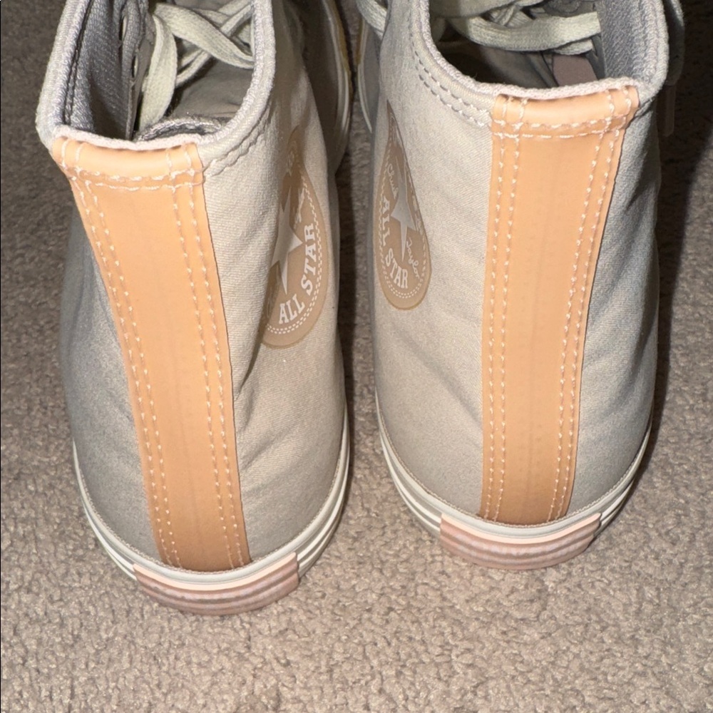Converse High-Tops - Picture 6 of 10
